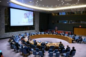 مجلس الأمن أو مجلس الامن الدولي الهيئة الوحيدة في الأمم المتحدة المخولة بإصدار قرارات ملزمة للدول أعضاء مجلس الامن | Security Council